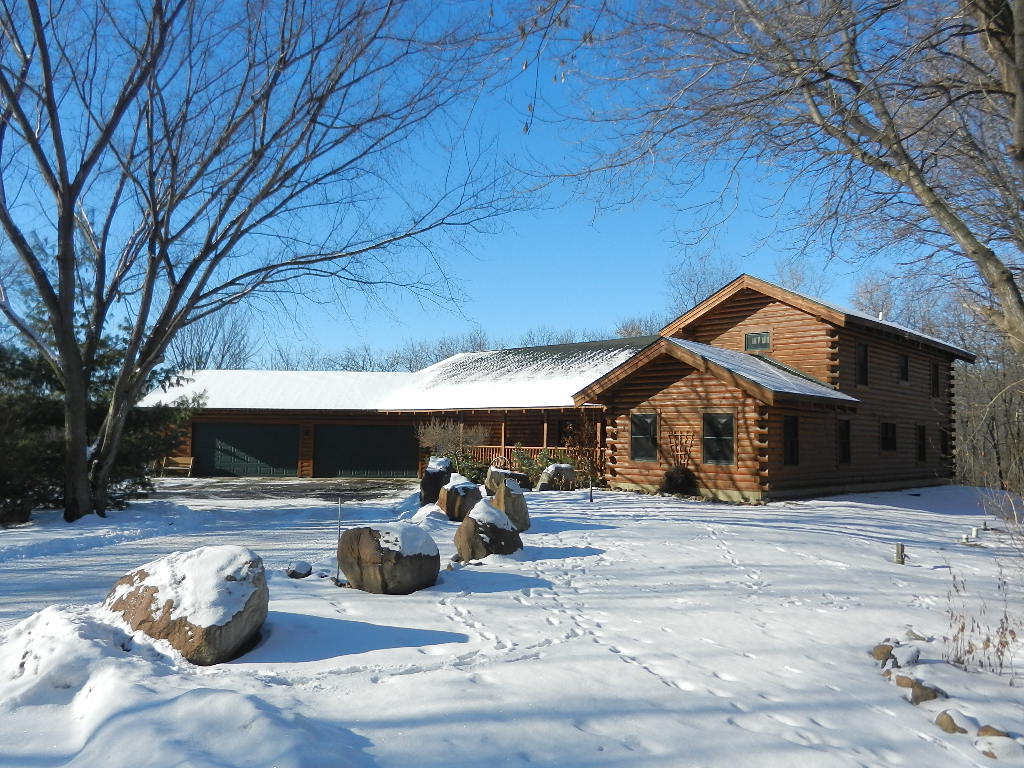 Log Home For Sale In Greenfield